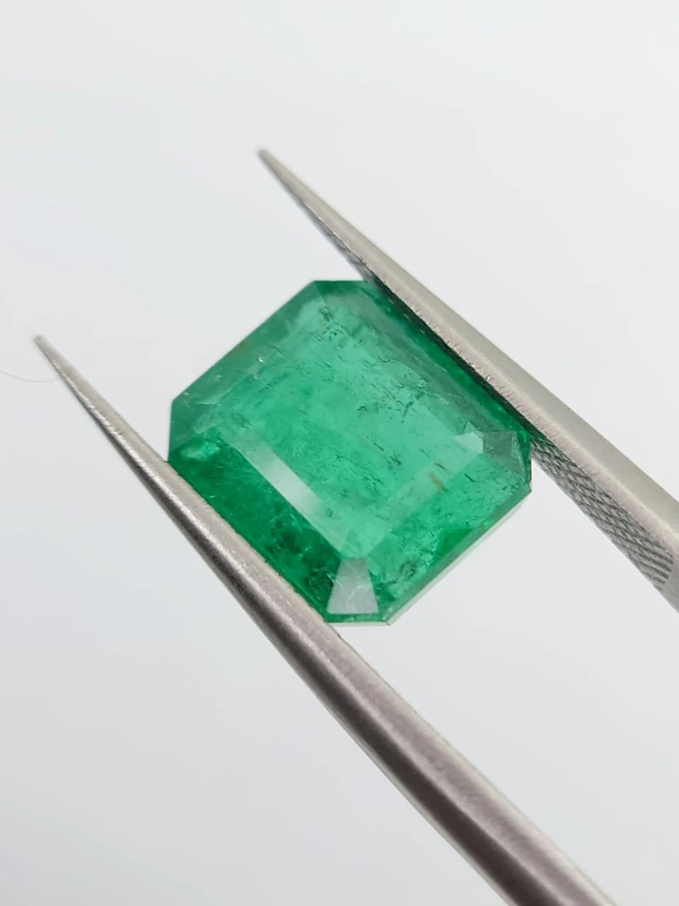 4.29ct Natural Saturated Panjshir Emerald from Afghanistan — view 4